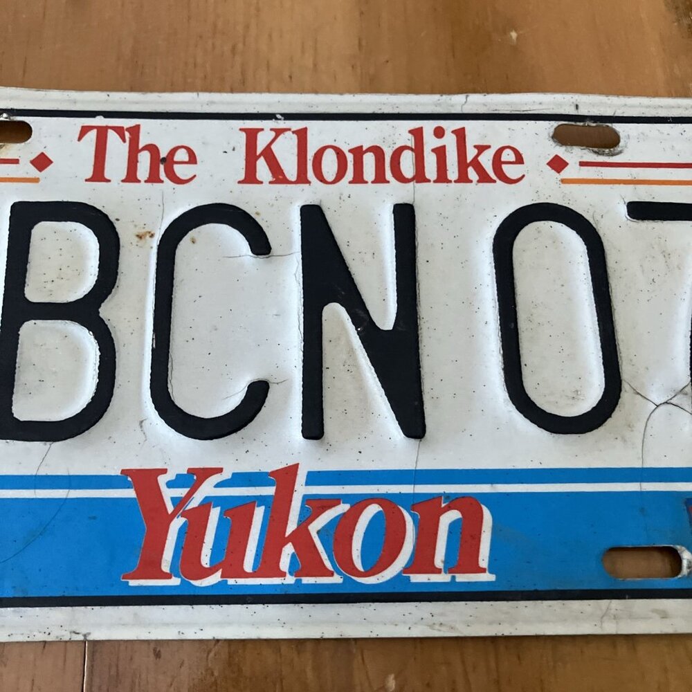 Yukon 1994 THE KLONDIKE MINER GRAPHIC License Plate # CCN 07 - Picture 5 of 8